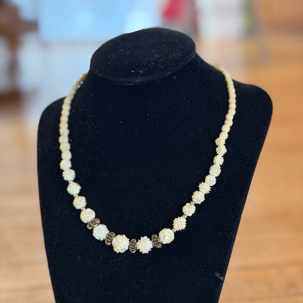 Vintage Carved Bead Necklace Rose Necklace Celluloid Bead Graduated Cream Boho